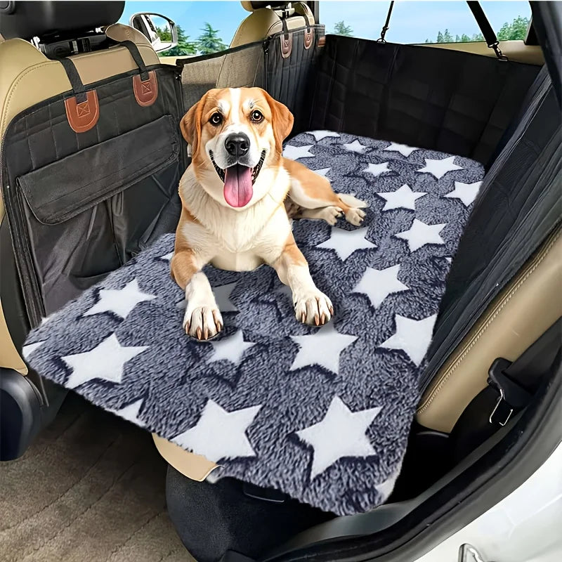 1 Dog Car Mat, Non-Slip Rear Seat Extender Pet Mat, Mesh Dog Bed Suitable for Suvs and Sedans, Bite-Resistant, Easy to Clean, Scratch-Resistant, Comfortable Travel Mat