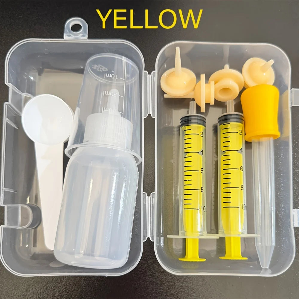 Small pet care set, with a variety of tools and clear scales; Multiple spare silicone heads are bite-resistant and durable.