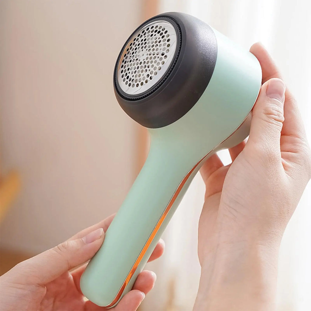 Portable Lint Remover Electric USB Clothes Cleaning Brush with LED Digital