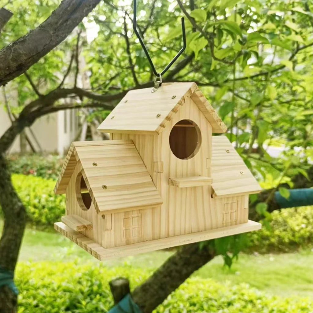 Wooden Bird Nest Outdoor Parrot House Weatherproof Bird Feeder Countryside Designed Garden Ornament